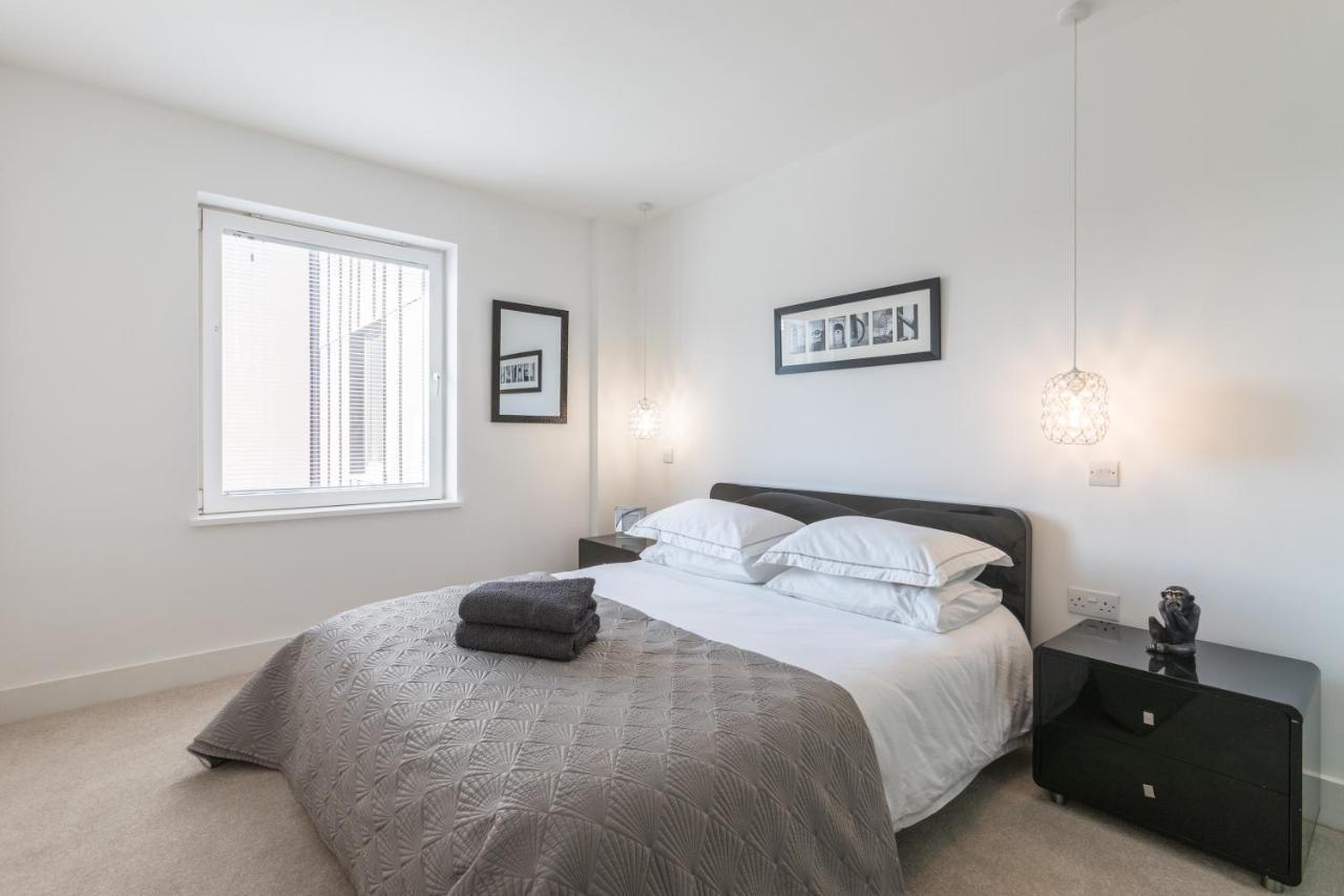 Luxury 2-Bed Flat Parking And Close To The Tube Londres Exterior foto
