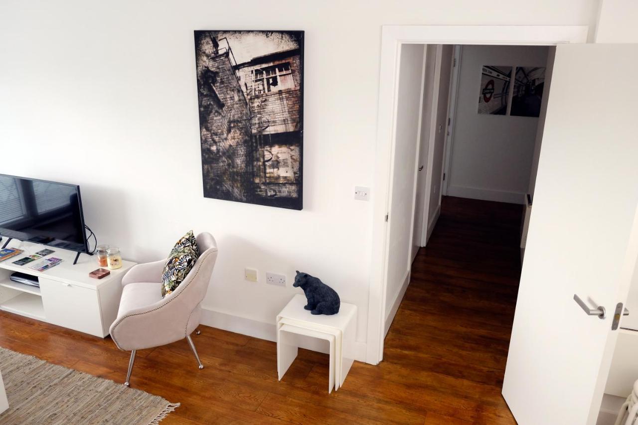 Luxury 2-Bed Flat Parking And Close To The Tube Londres Exterior foto