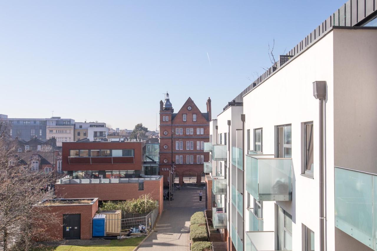 Luxury 2-Bed Flat Parking And Close To The Tube Londres Exterior foto