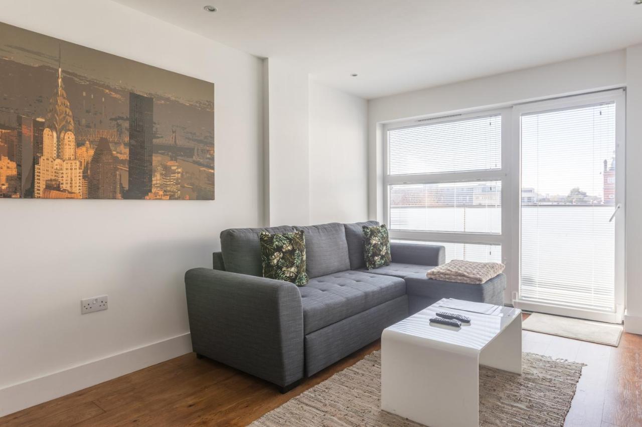 Luxury 2-Bed Flat Parking And Close To The Tube Londres Exterior foto
